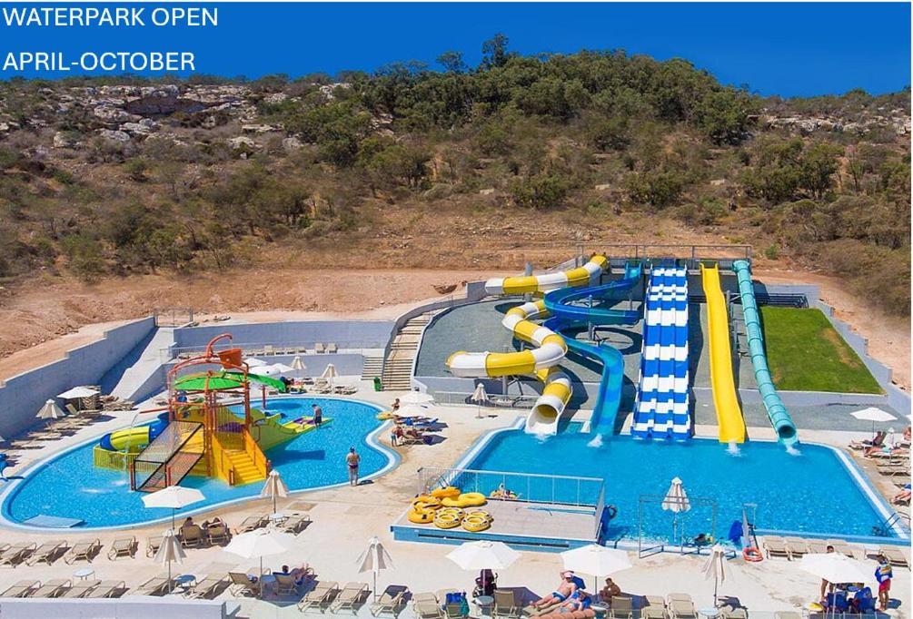 Narcissos Waterpark Resort Протарас Экстерьер фото